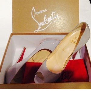 Slip into these sleek Christian Louboutin‘s for a gorgeous night out!